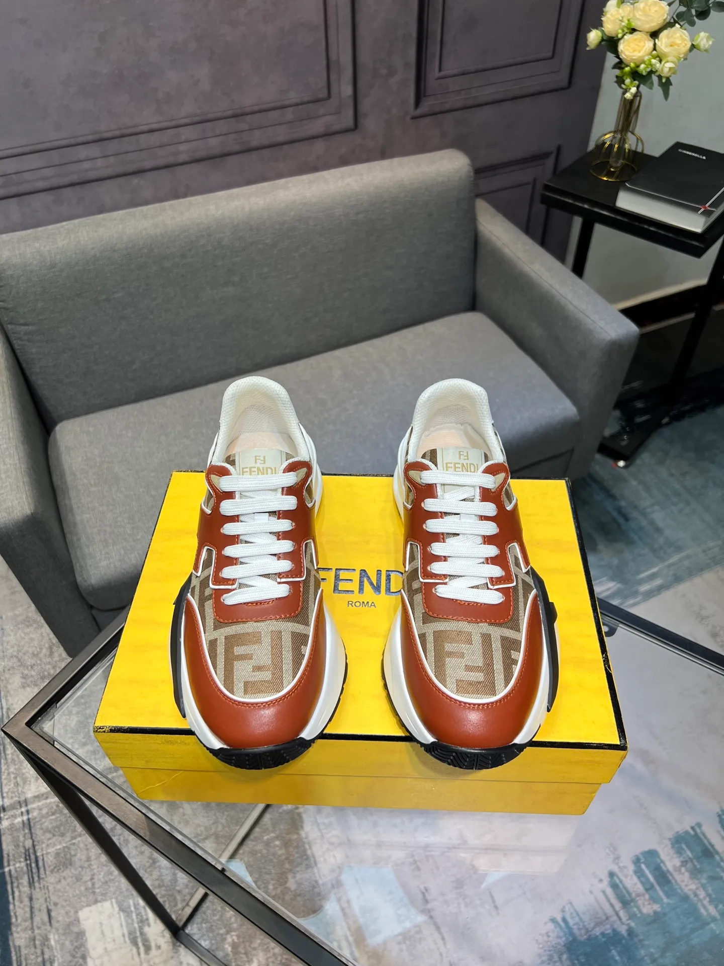 Men's shoes 💰580 FENDI men's fashion casual shoes 👟Hot sale🔥Official website 1:1 replica ⬆️Original quality - Original leather - Original breathable mesh lining Original outsole 1:1 replica, code number 38-44 (45-46 customized)